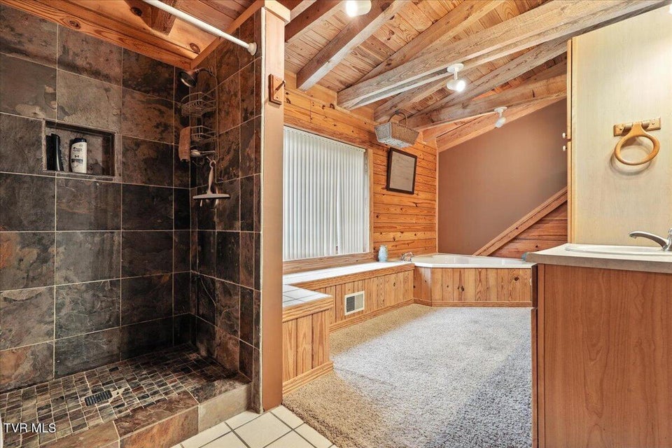 Photo #16: 3716 Mountain View Lane