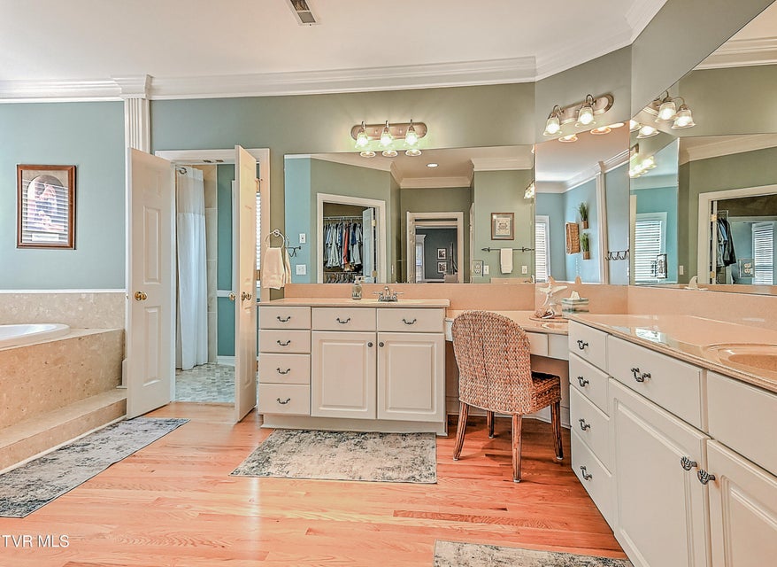 Photo #32: 204 Strawberry Field Drive