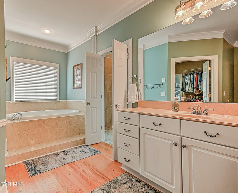 Photo #33: 204 Strawberry Field Drive