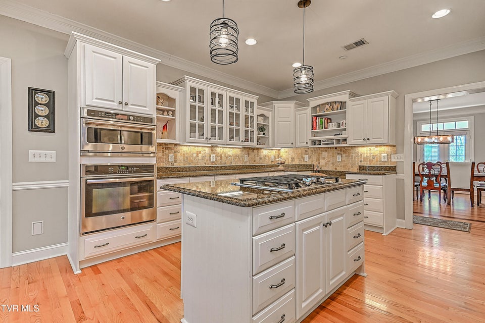 Photo #37: 204 Strawberry Field Drive