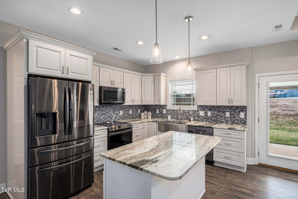 Photo #15: 1914 Meadow Creel Lane