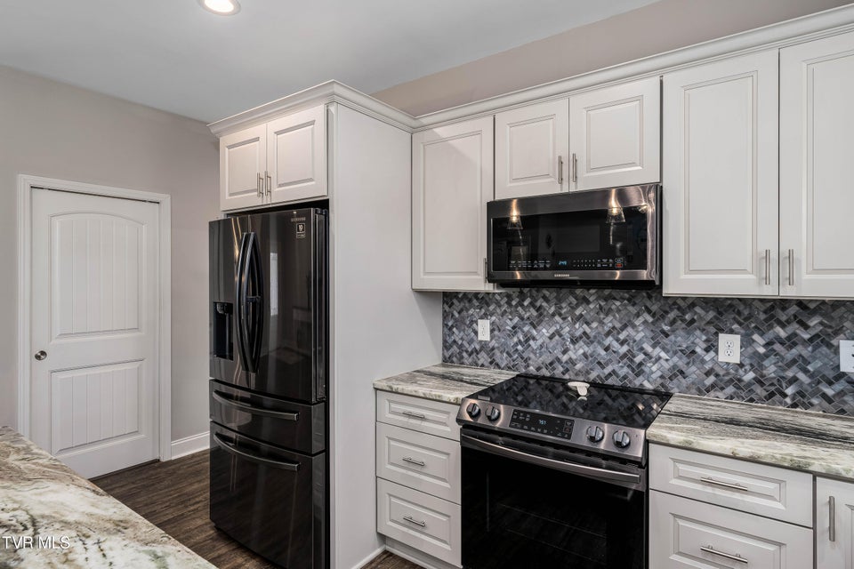 Photo #16: 1914 Meadow Creel Lane