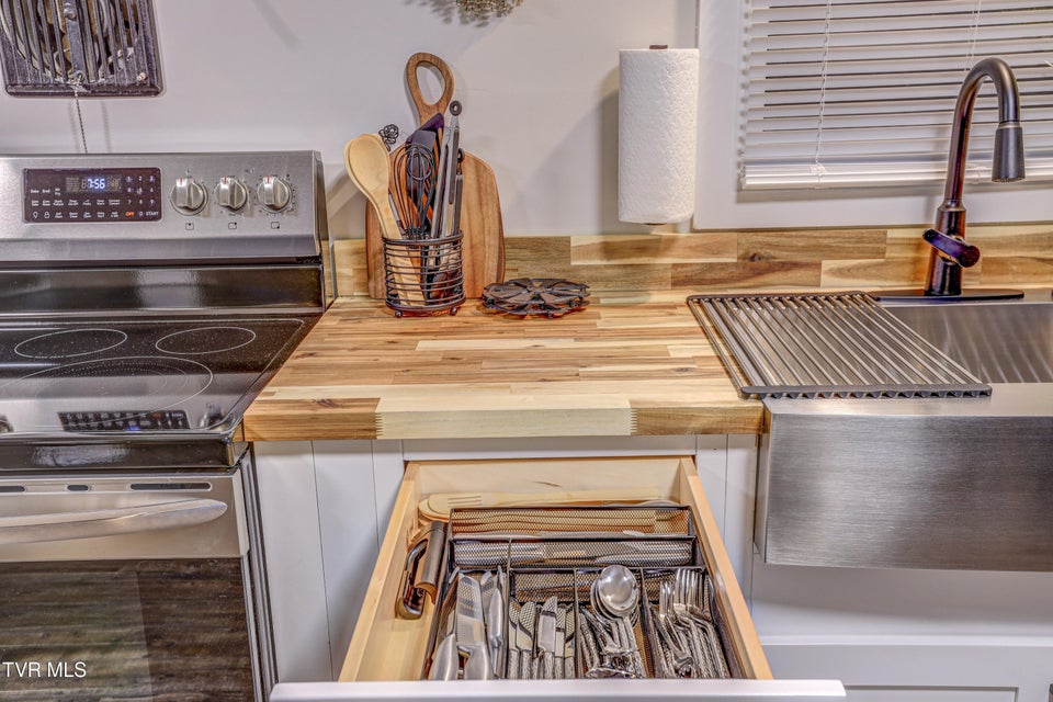 Photo #14: 2133 Veda Drive