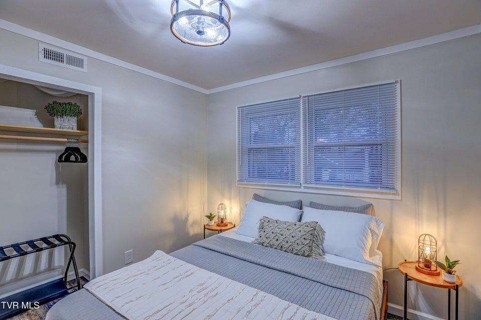 Photo #25: 2133 Veda Drive