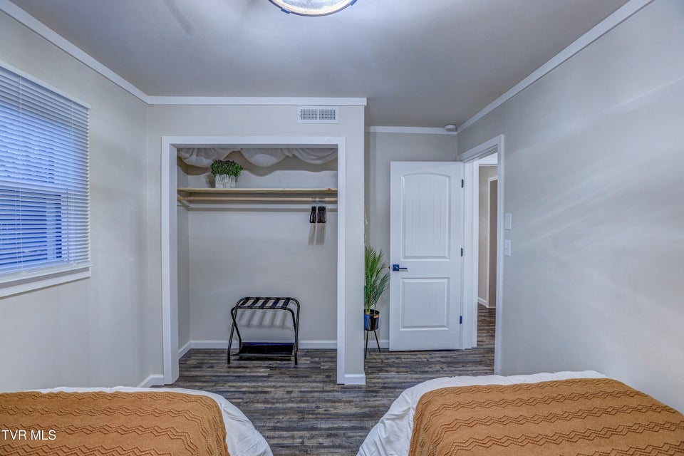 Photo #28: 2133 Veda Drive