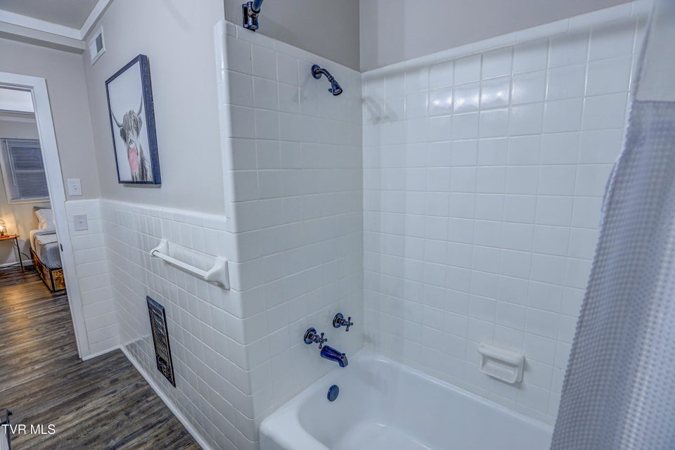 Photo #34: 2133 Veda Drive