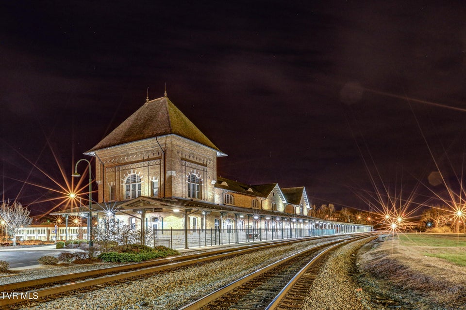 Photo #40: 2133 Veda Drive