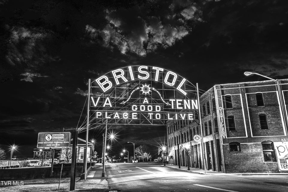 Photo #43: 2133 Veda Drive