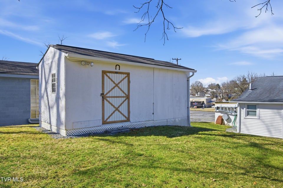 Photo #3: 540 Oakwood Street