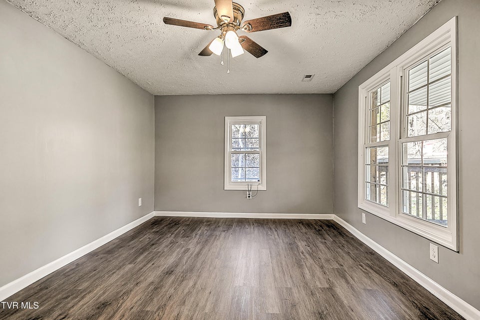 Photo #5: 531 Walnut Hill Road