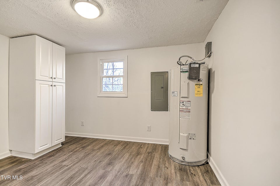 Photo #18: 531 Walnut Hill Road