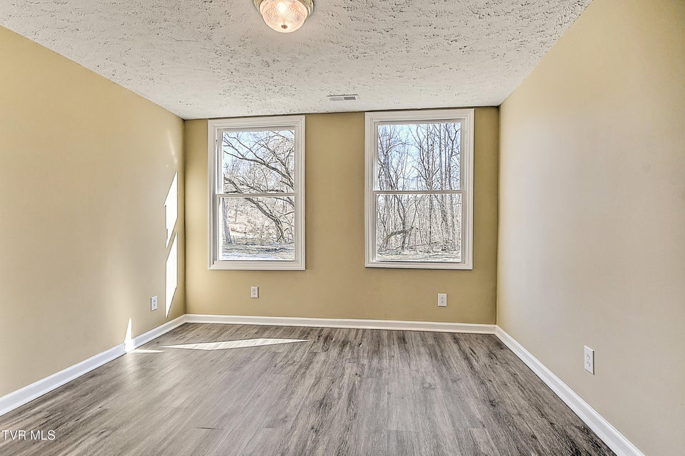 Photo #10: 531 Walnut Hill Road