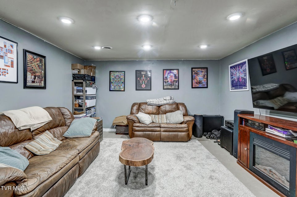 Photo #35: 103 Judd Lane