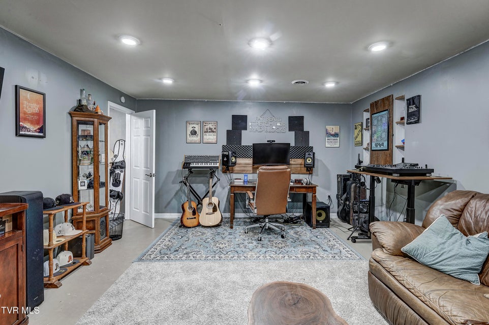 Photo #33: 103 Judd Lane