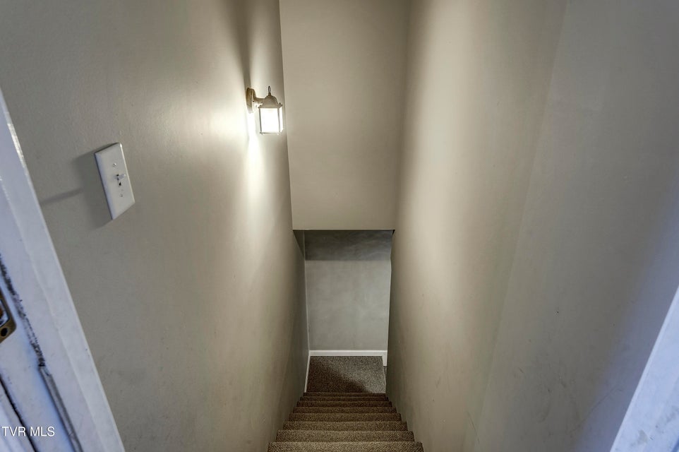 Photo #32: 103 Judd Lane