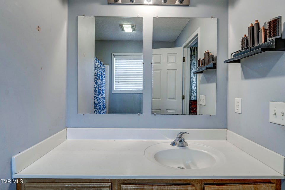 Photo #25: 103 Judd Lane