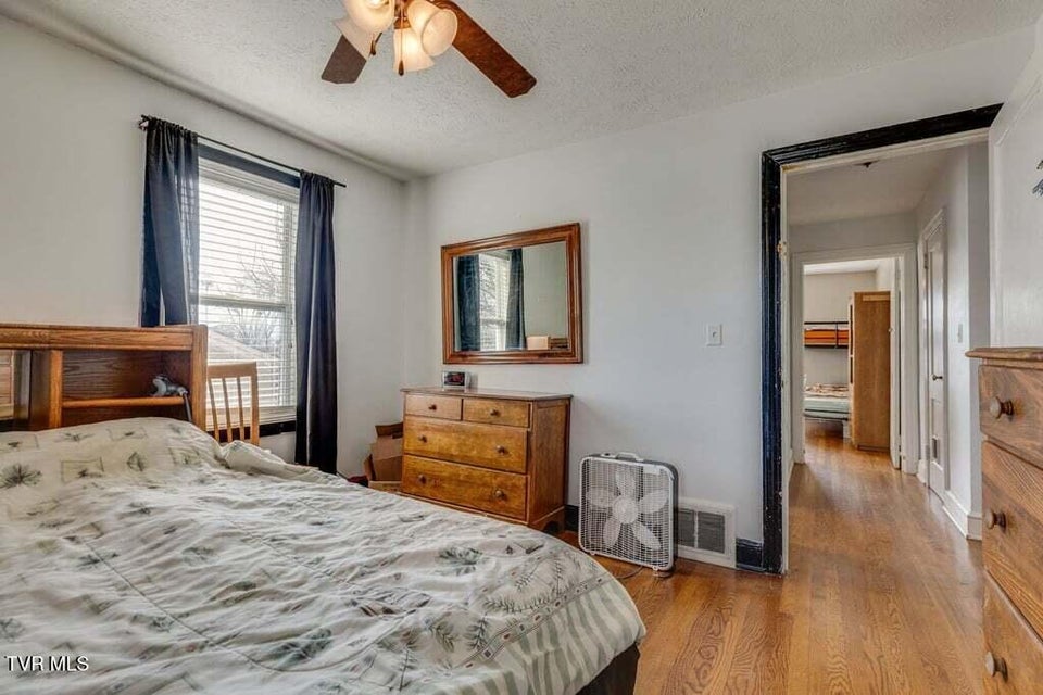 Photo #19: 529 Fulton Ave Avenue