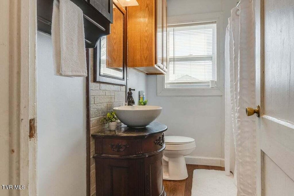 Photo #21: 529 Fulton Ave Avenue