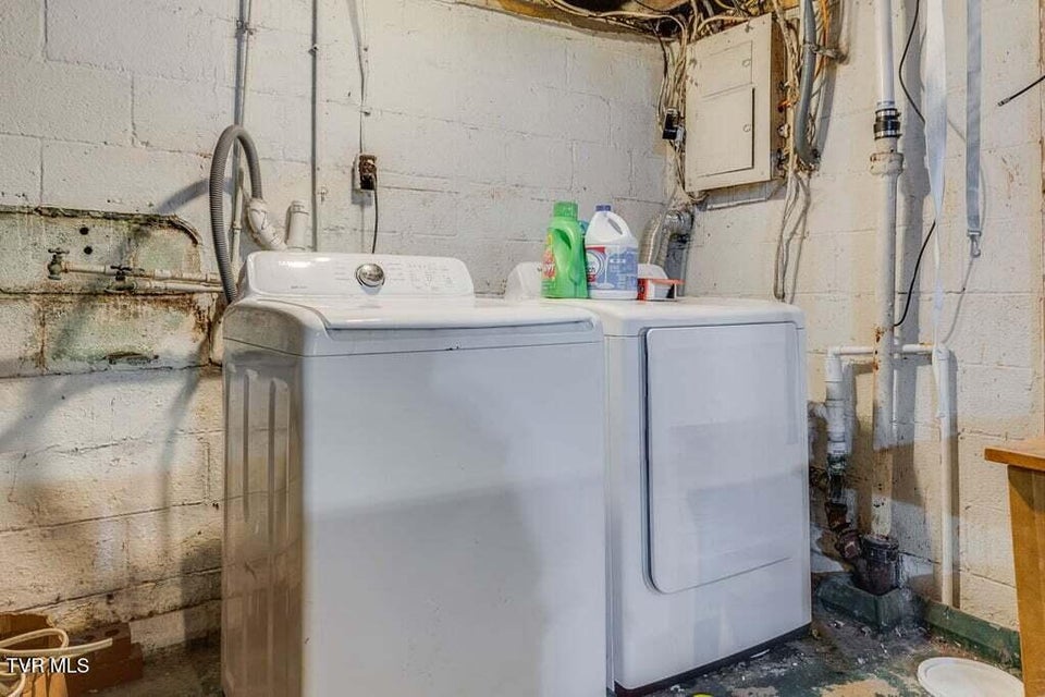 Photo #27: 529 Fulton Ave Avenue