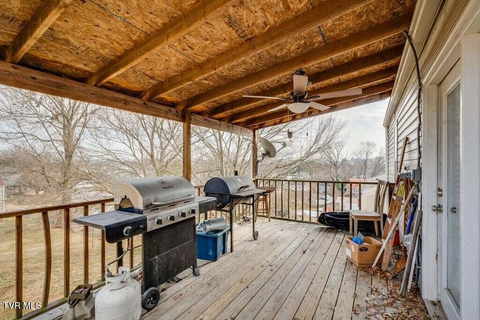 Photo #31: 529 Fulton Ave Avenue