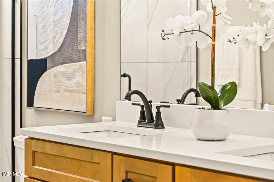 Photo #25: 155 Marigold Lane