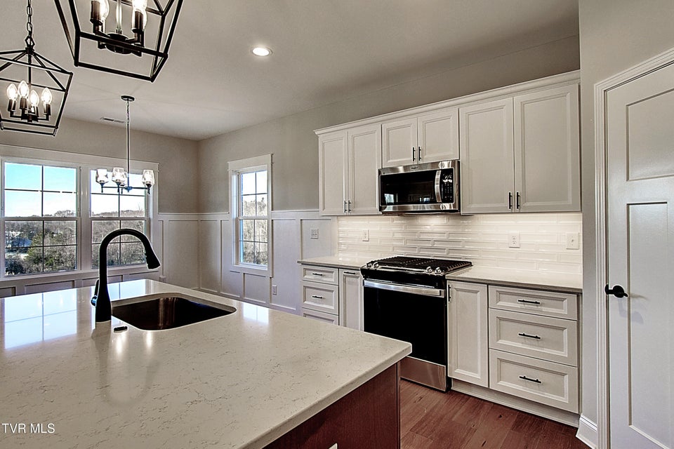 Photo #10: 234 Ruby Rose Ridge