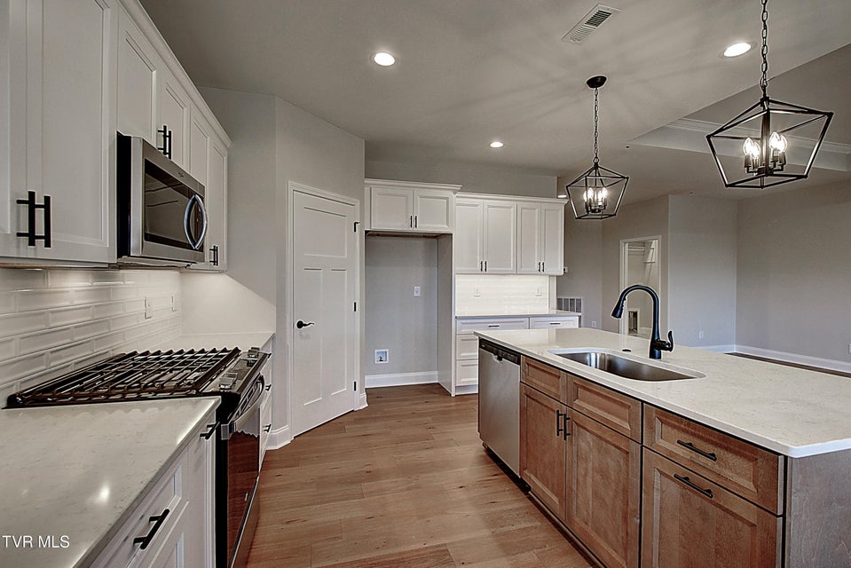 Photo #11: 234 Ruby Rose Ridge