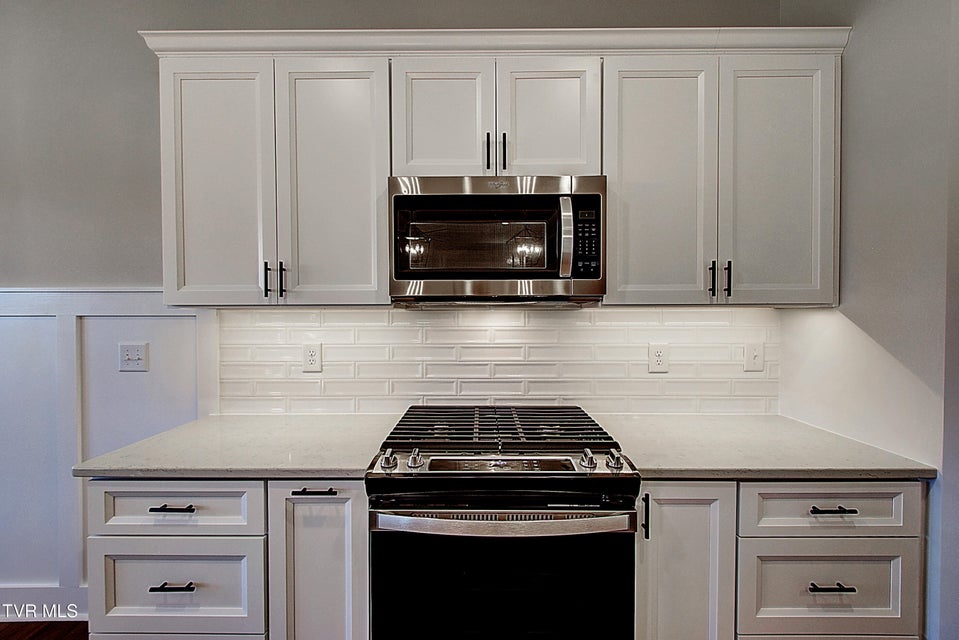 Photo #13: 234 Ruby Rose Ridge