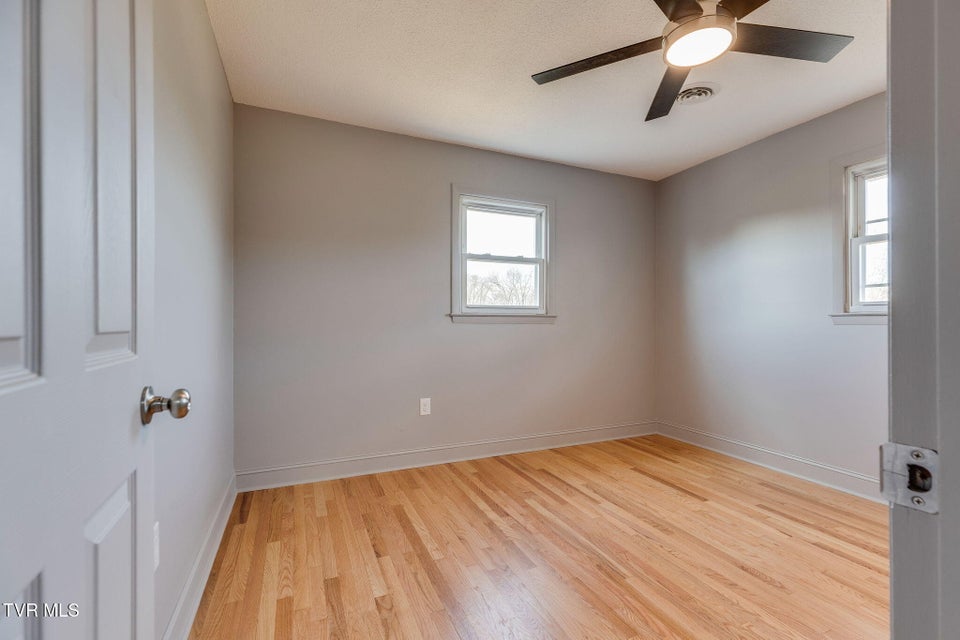 Photo #13: 411 Skyland Drive