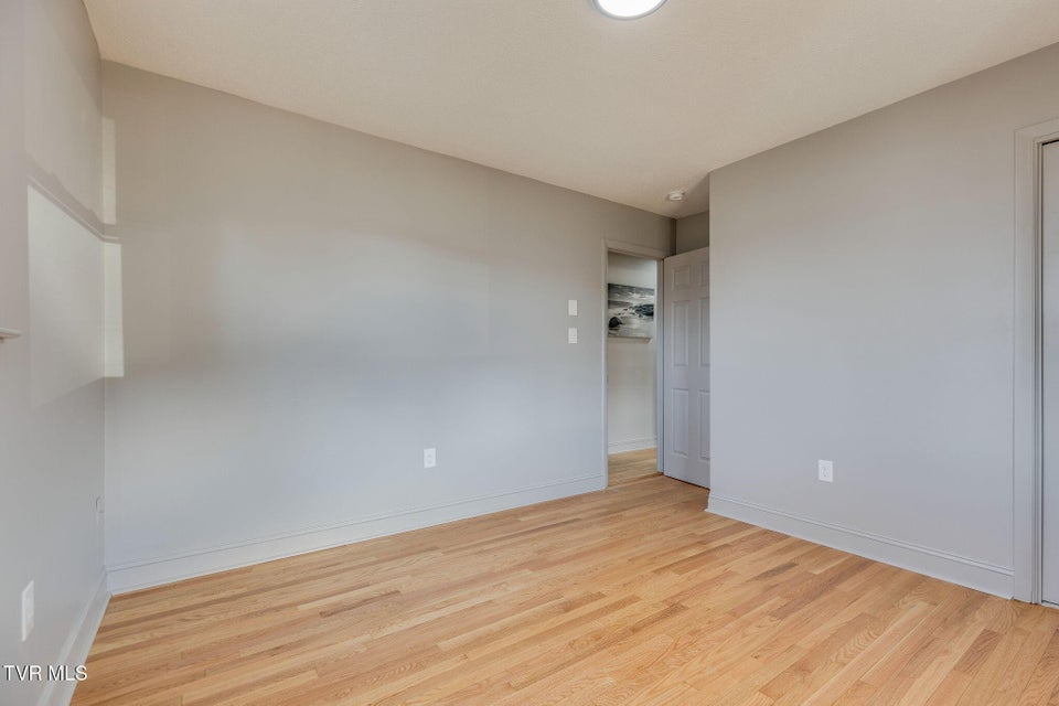 Photo #18: 411 Skyland Drive