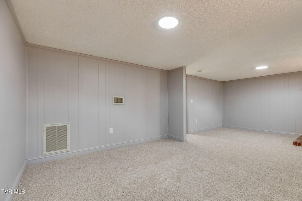 Photo #23: 411 Skyland Drive