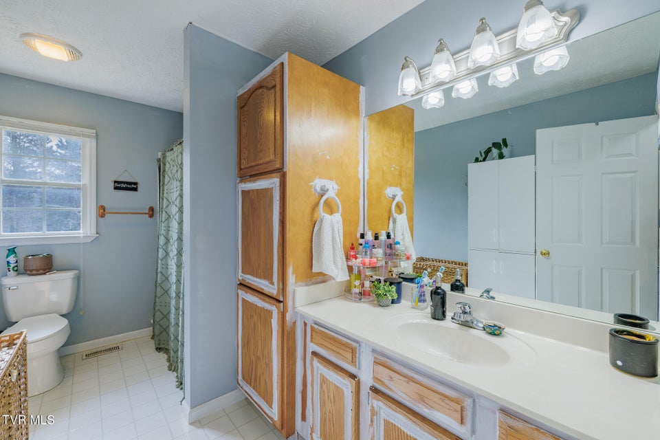 Photo #10: 149 Ashley Dr 