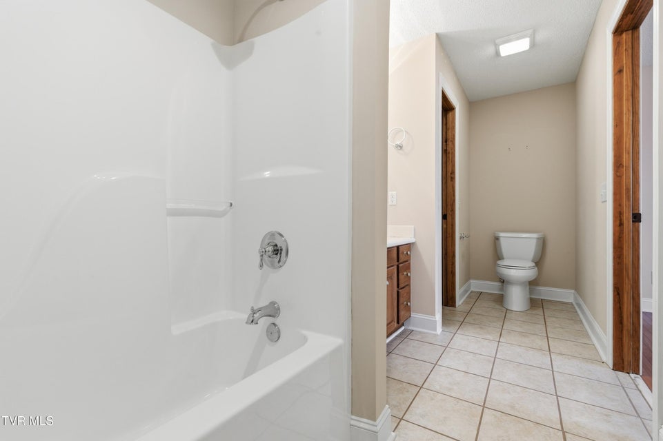 Photo #39: 117 Canterbury Place