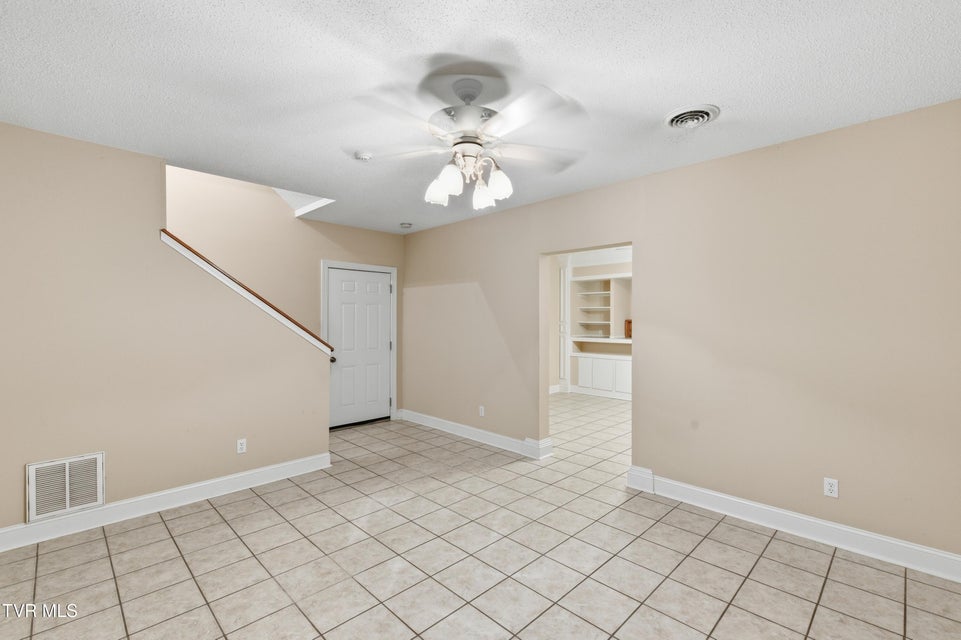 Photo #43: 117 Canterbury Place