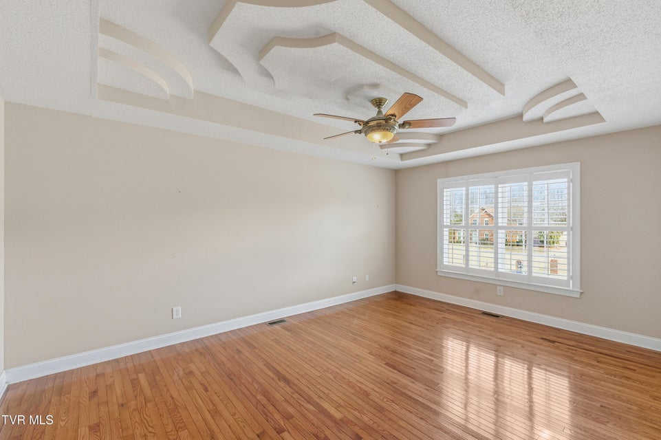 Photo #22: 117 Canterbury Place