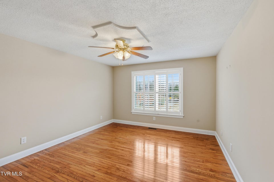 Photo #30: 117 Canterbury Place