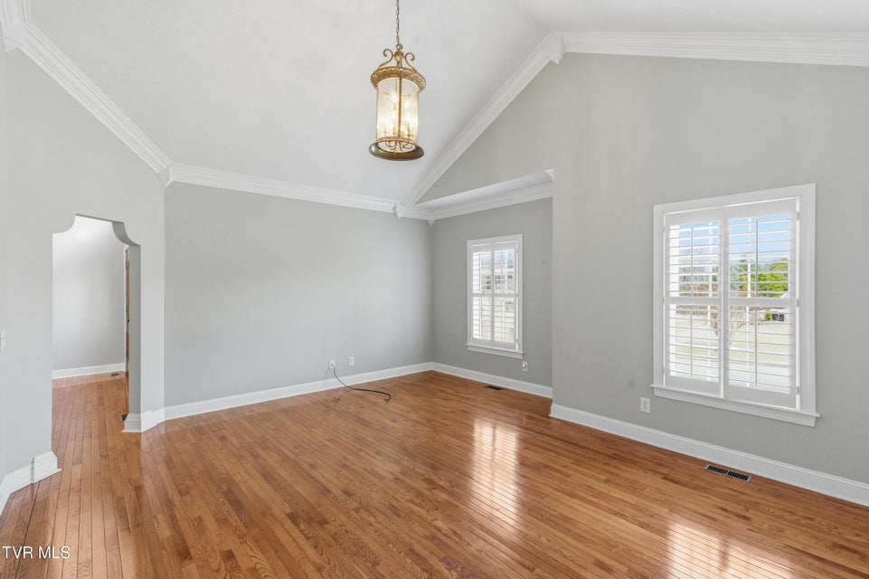 Photo #11: 117 Canterbury Place