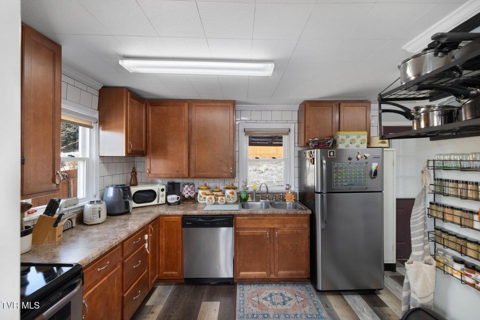 Photo #9: 205 Kimberly Drive