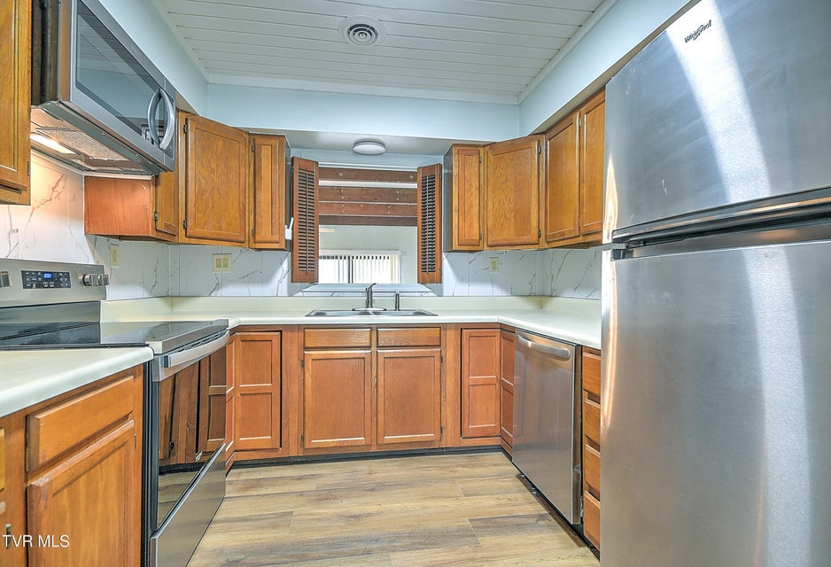 Photo #12: 2420 Volunteer Parkway