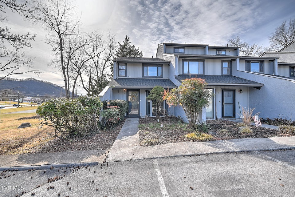 Photo #30: 2420 Volunteer Parkway