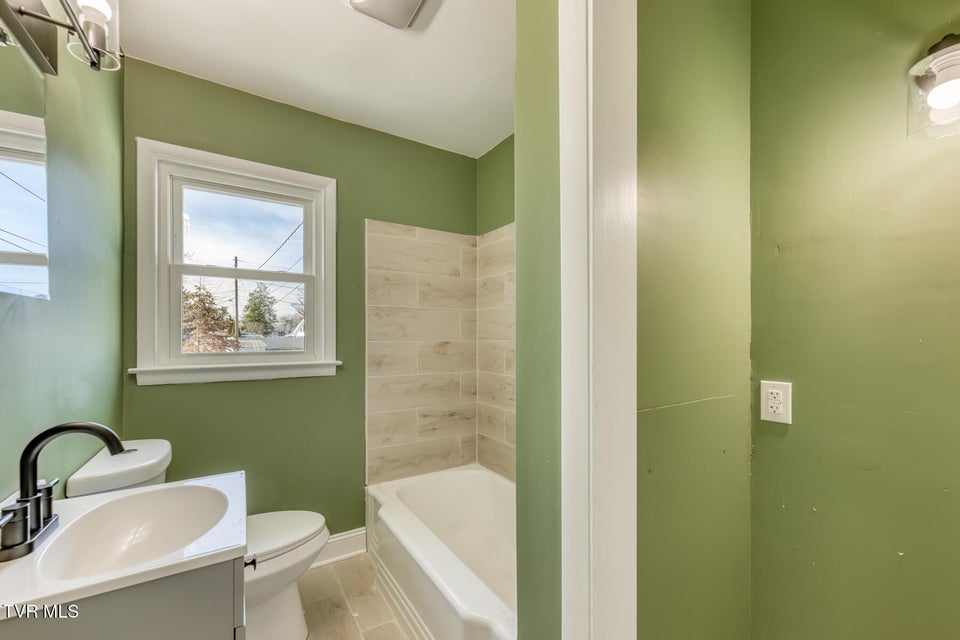 Photo #26: 1140 Foxcroft Road