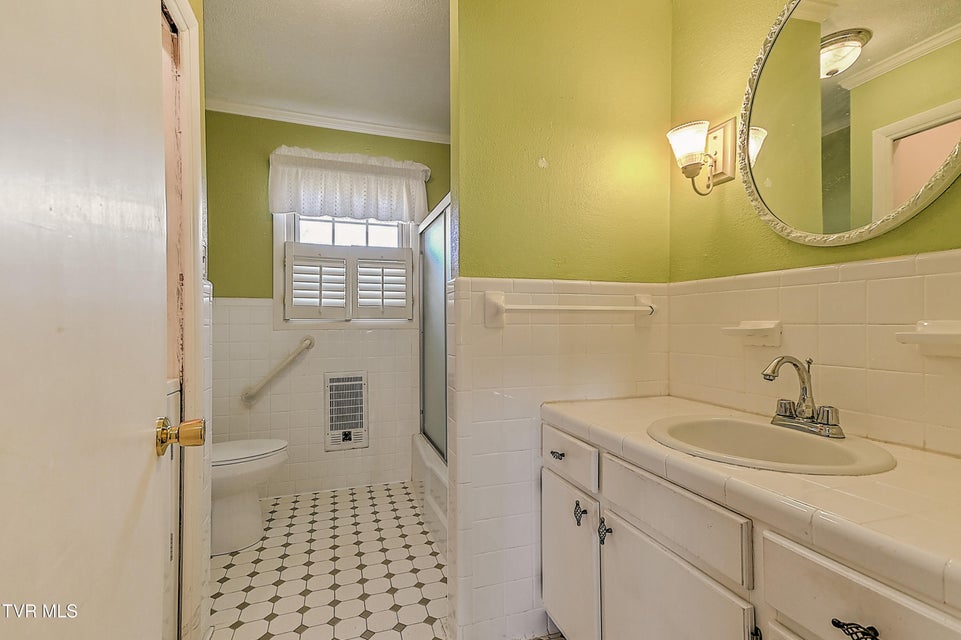 Photo #21: 110 Quillen Drive