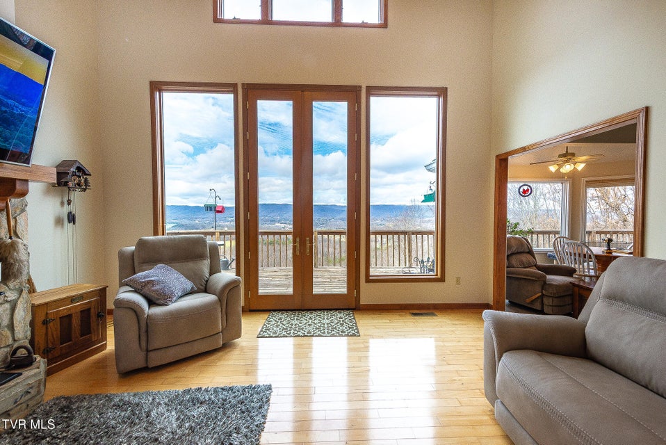 Photo #15: 512 Wood View Court