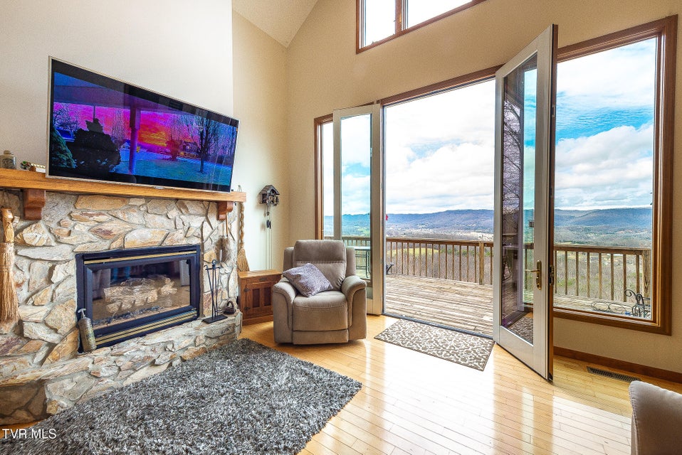 Photo #18: 512 Wood View Court