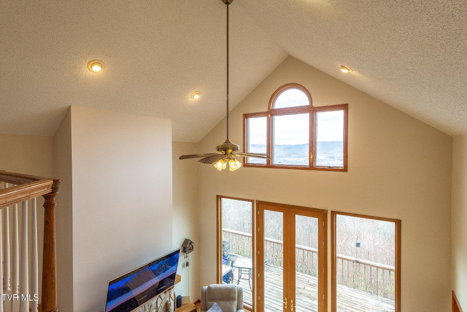 Photo #41: 512 Wood View Court