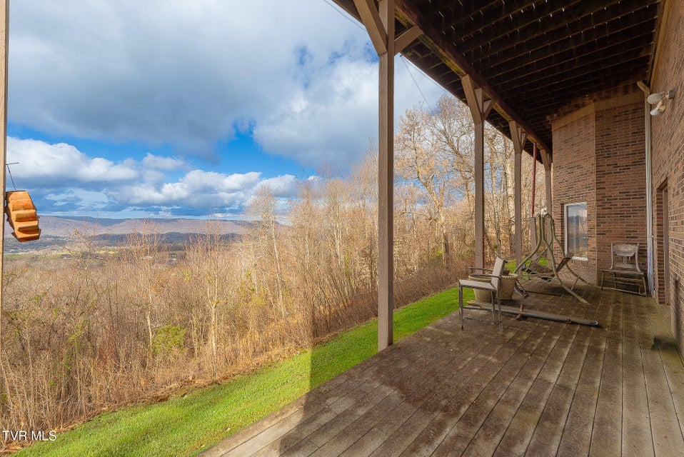 Photo #90: 512 Wood View Court