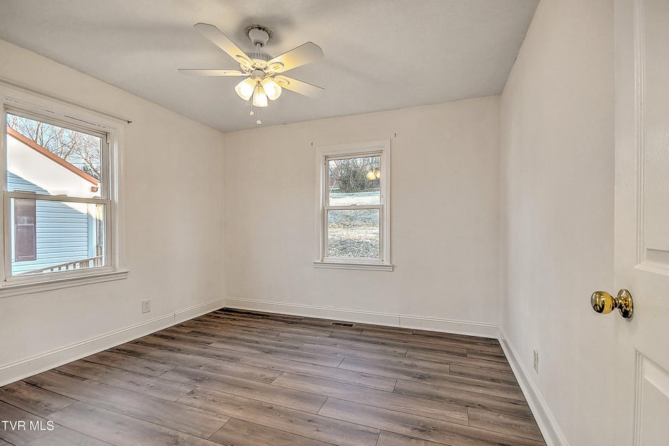 Photo #10: 1332 Garden Drive