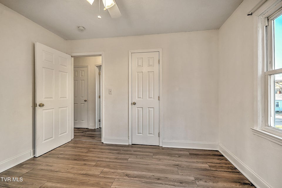 Photo #12: 1332 Garden Drive