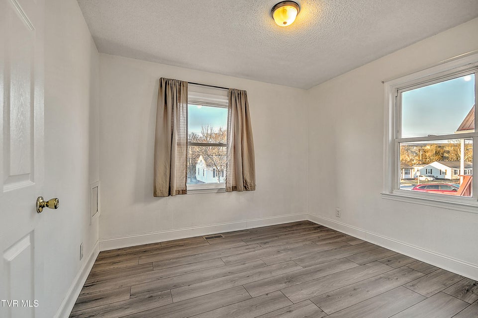 Photo #14: 1332 Garden Drive