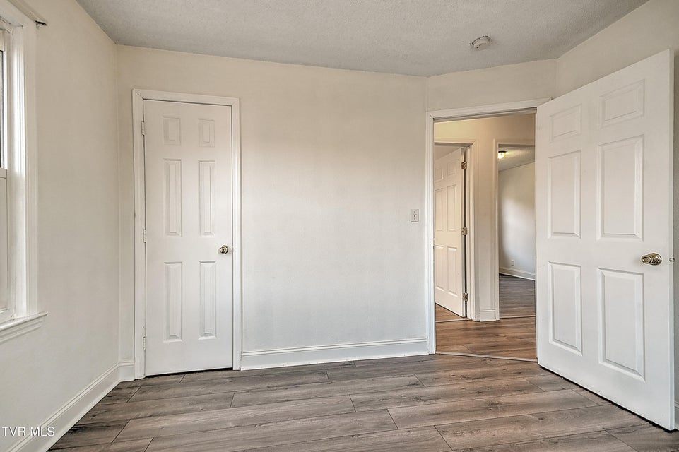 Photo #17: 1332 Garden Drive